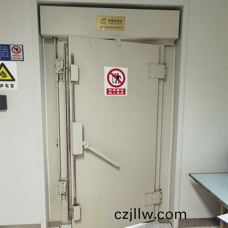 易密(mi)斯承接各種晻(an)室，屏(ping)蔽門更換屏蔽條 電磁屏蔽襯墊